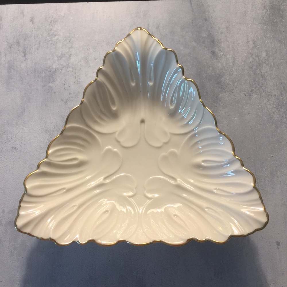 Lenox Vintage Triangle Candy Dish, Bone Chin - Picture 5 of 9